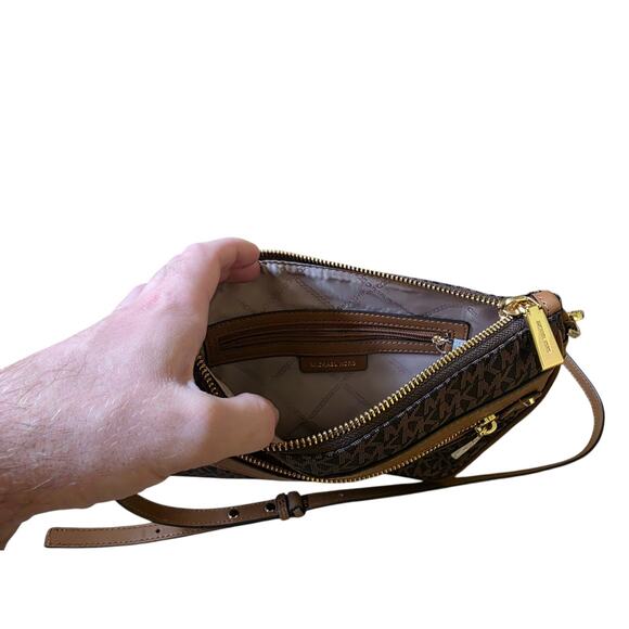 Authentic MICHAEL Michael Kors Jet Set Charm North South Crossbody Logo Bag - Picture 8 of 10